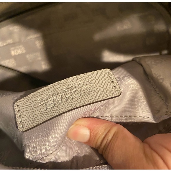 Michael kors genuine bag in an excellent condition - Picture 9 of 9